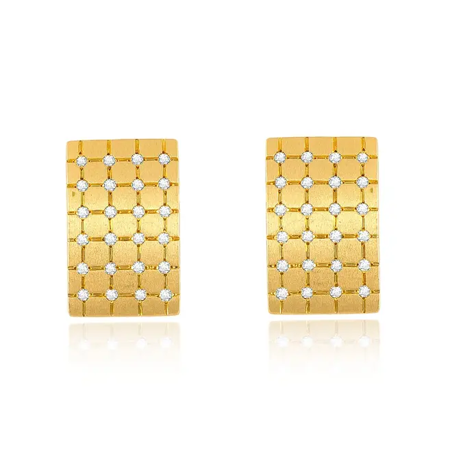 Par de Brincos Retangular de Ouro Amarelo com Diamantes