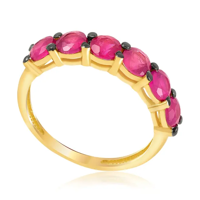 Meia Aliança de Ouro Amarelo com 6 Rubis totalizando 1,90 cts.