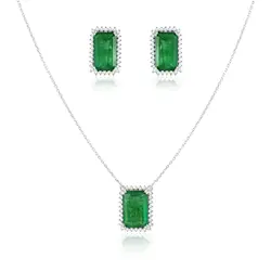 Conjunto Par de Brincos e Colar, com Diamantes e Esmeraldas