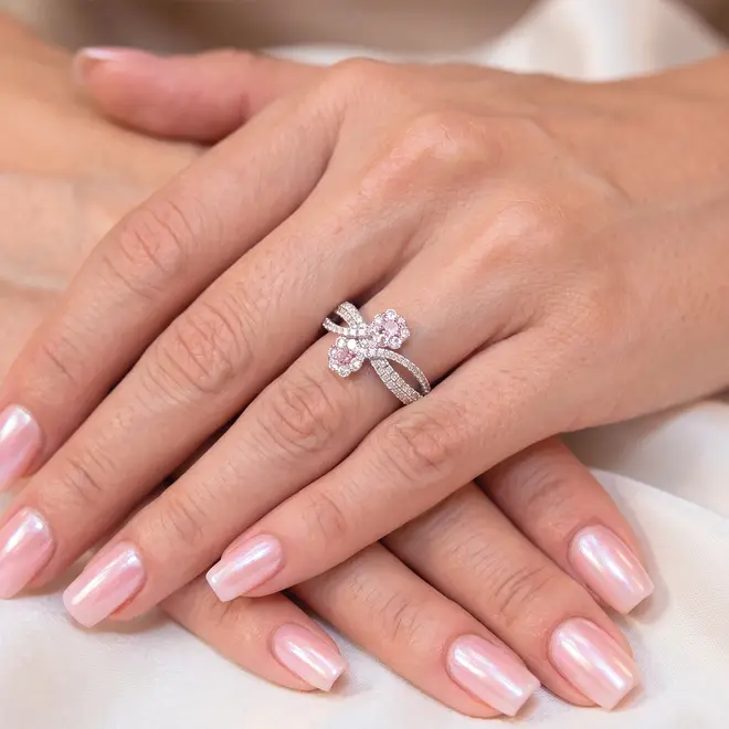 Anel Flores de Ouro Branco com Diamantes Brancos e Rosa - Com certificado AGL - AM03