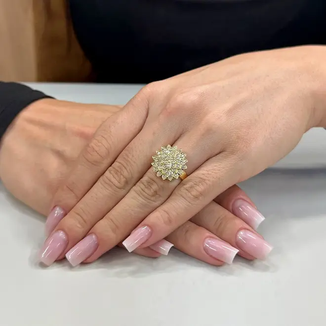 Anel Chuveiro de Ouro com 50 Pts em Diamantes