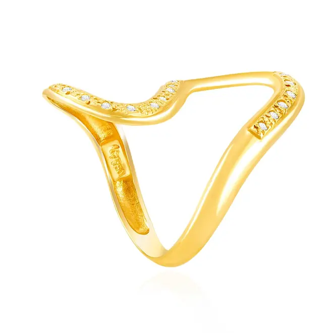 Anel S de Ouro Amarelo com Diamantes totalizando 25 pts.
