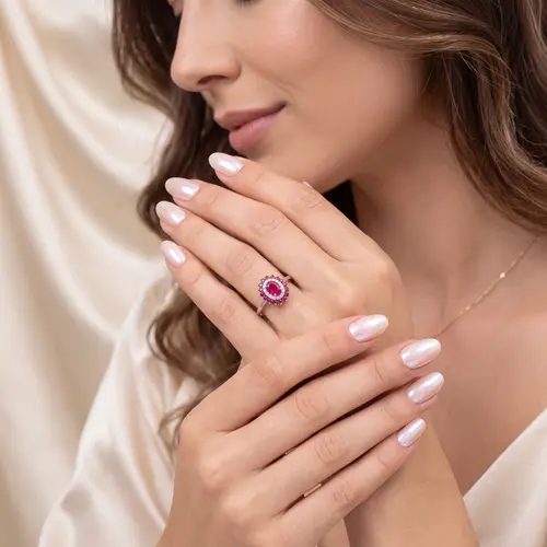 Anel de Ouro Branco com Diamantes e Rubis