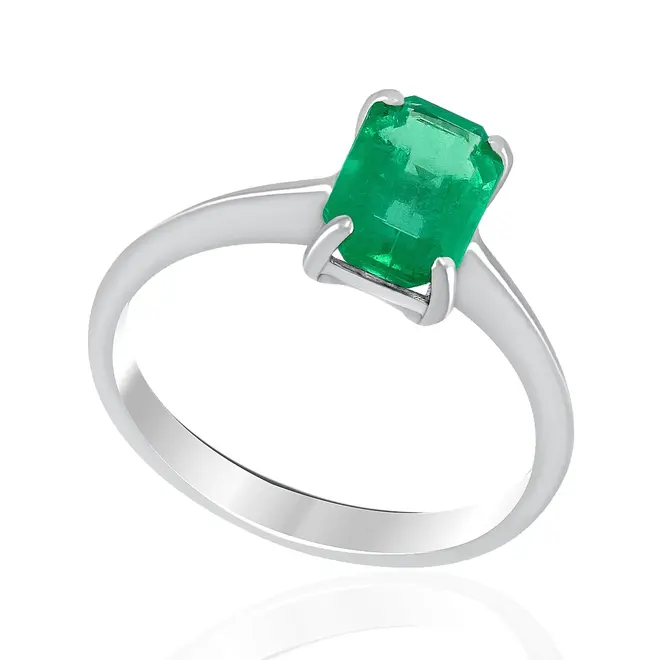 Anel de Ouro Branco com Esmeralda de 1,40 Cts.