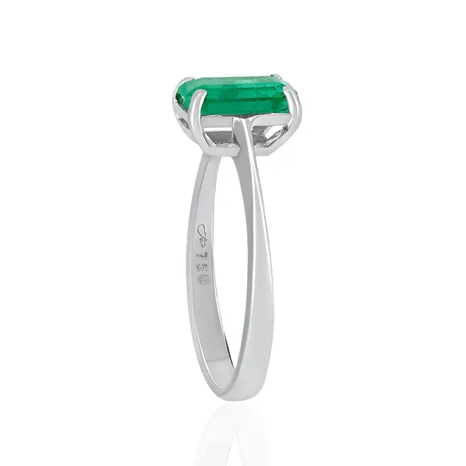 Anel de Ouro Branco com Esmeralda de 1,40 Cts.