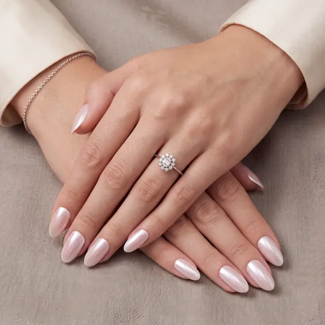 Anel Chuveiro de Ouro Branco com 20 pts em Diamantes