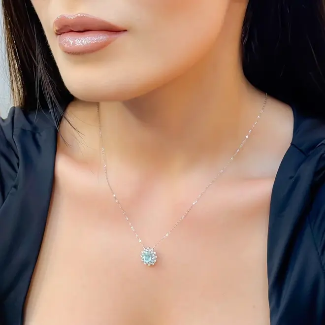 Pingente de Ouro Branco com Corrente Elos Ovais, Diamantes e Turmalina Paraíba de 1,29 Cts.
