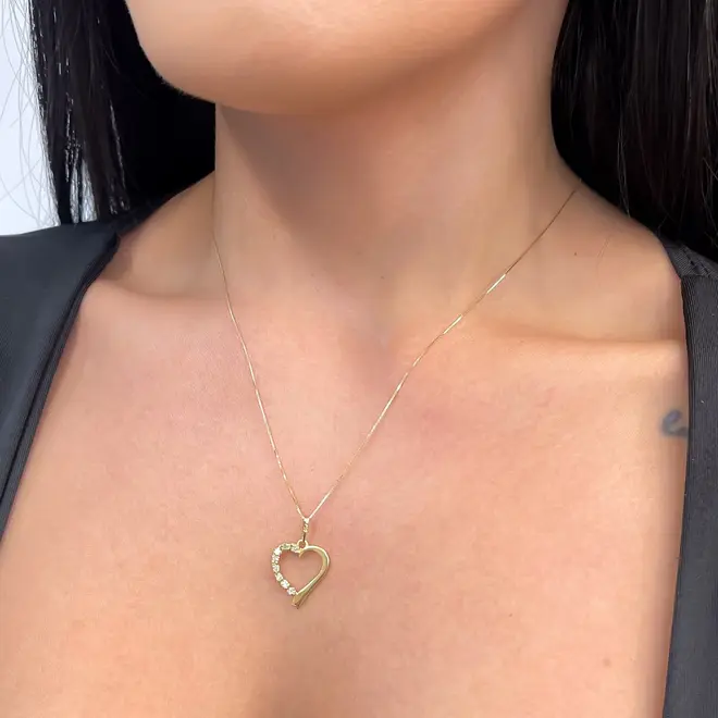 Pingente Coração de Ouro Amarelo com 8 Diamantes