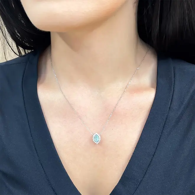 Colar de Ouro Branco com e Diamantes e Turmalina Paraíba de 60 pts.
