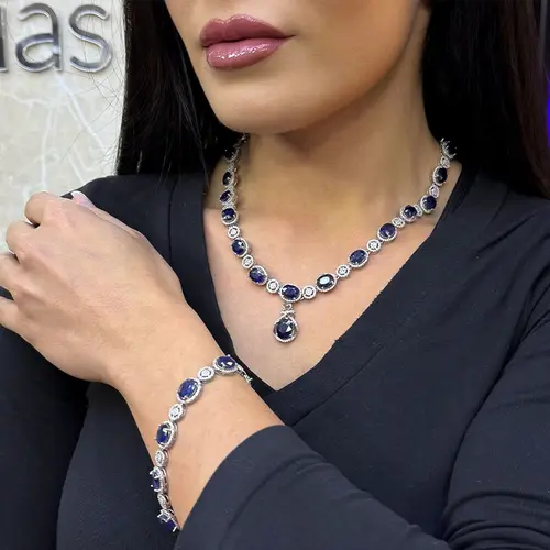 Conjunto Gargantilha e Pulseira com Cristais e Safiras