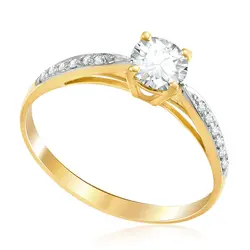 Anel Solitário de Ouro Amarelo com Diamantes totalizando 70 Pts.