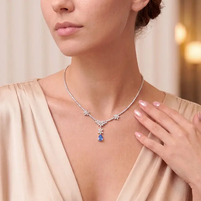 Gargantilha de Ouro Branco com e Diamantes e Safira 1,09 Ct.