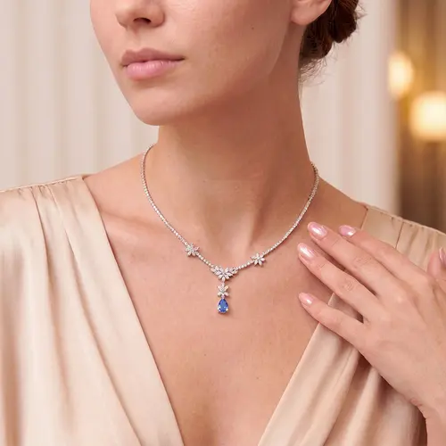 Gargantilha de Ouro Branco com e Diamantes e Safira 1,09 Ct.