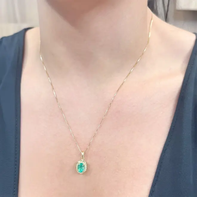 Pingente de Ouro amarelo com Corrente Veneziana, Diamantes e Esmeralda Colombiana 120687