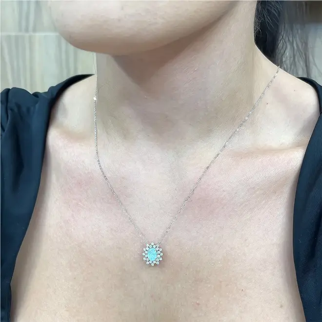 Colar de Ouro Branco com e Diamantes e Turmalina Paraíba de 75 pts.