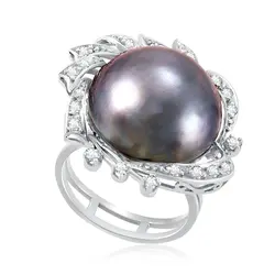 Anel de Ouro Branco com Diamantes e Pérola de 16 mm