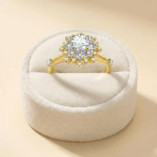 Anel Chuveiro de Ouro Amarelo com Diamantes totalizando 75 pts.