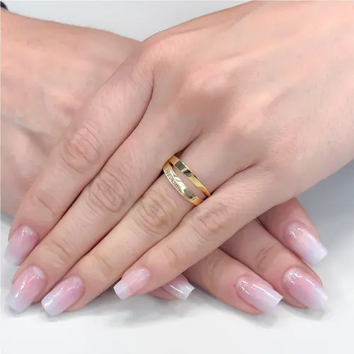 Anel de Ouro Amarelo com Diamantes 121011