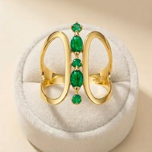 Anel de Ouro Amarelo com 5 Esmeraldas