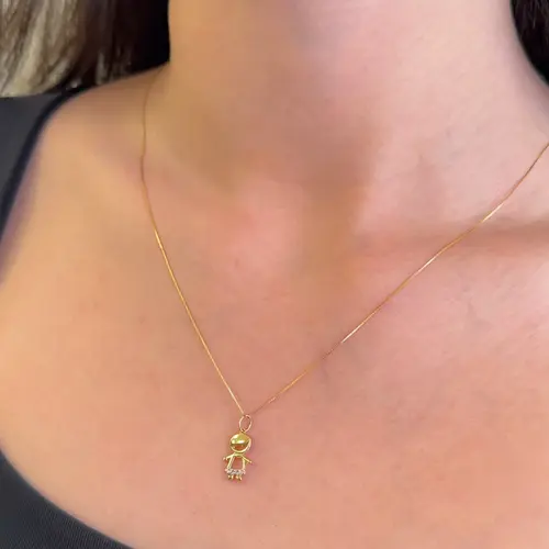Pingente Menino de Ouro Amarelo com Diamantes e Detalhe em Ródio