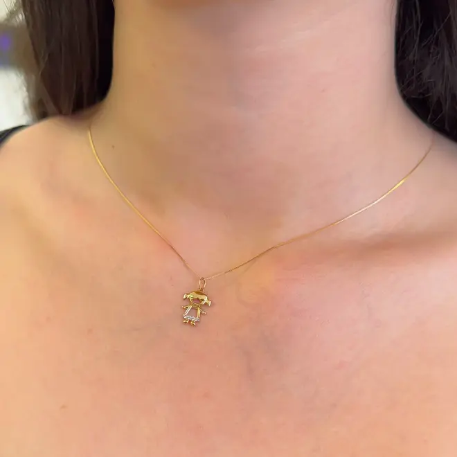 Pingente Menina de Ouro Amarelo com Diamantes e Detalhe em Ródio