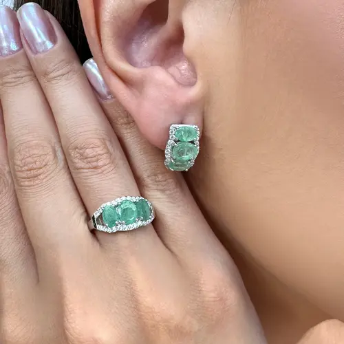 Conjunto Par de Brincos e Anel de Prata com Cristais e Esmeraldas