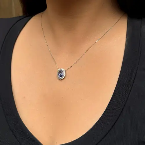 Pingente com Corrente de Ouro Branco, Diamantes e Tanzanita