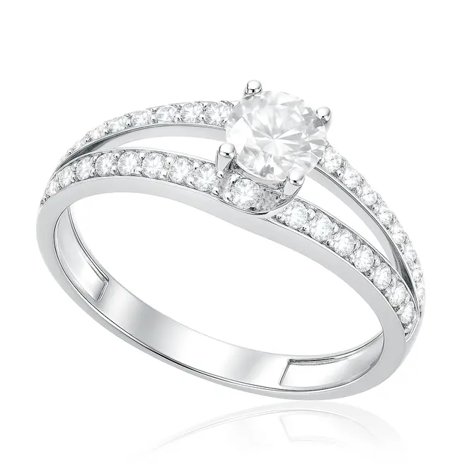 Anel Solitário 4 Garras de Ouro Branco com Diamantes e Diamante de 50 pts.