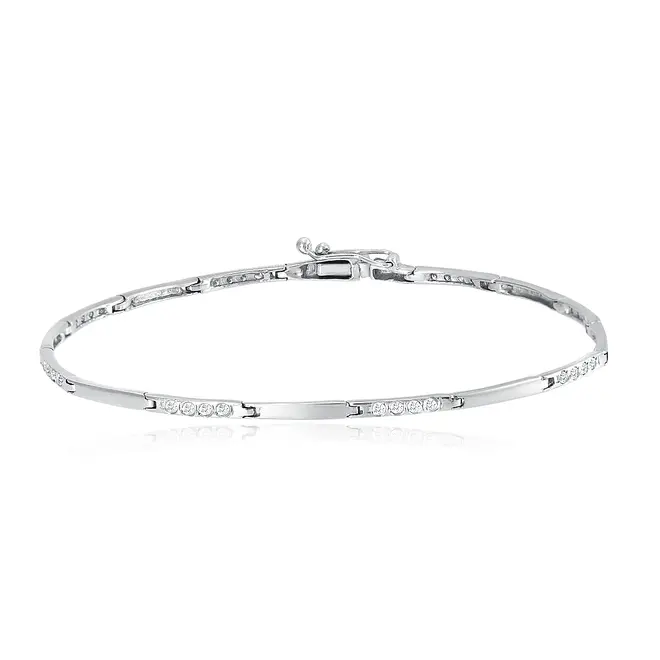 Pulseira de Ouro Branco com Diamantes totalizando 32 pts.