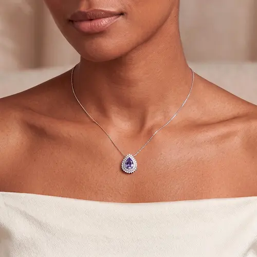 Pingente com Corrente de Ouro Branco, Diamantes e Tanzanita
