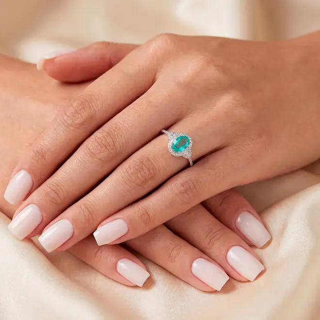 Anel de Ouro Branco com Diamantes e Turmalina Paraíba de 82 pts. - Com Certificado AGL 57407