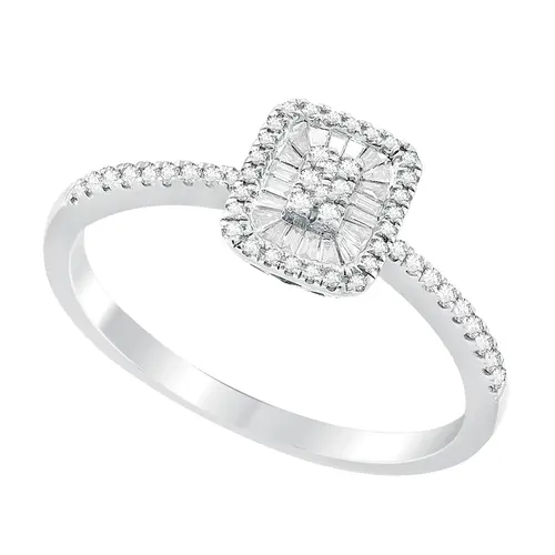 Anel de Ouro Branco com Diamantes totalizando 30 pts.