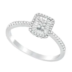 Anel de Ouro Branco com Diamantes totalizando 30 pts.