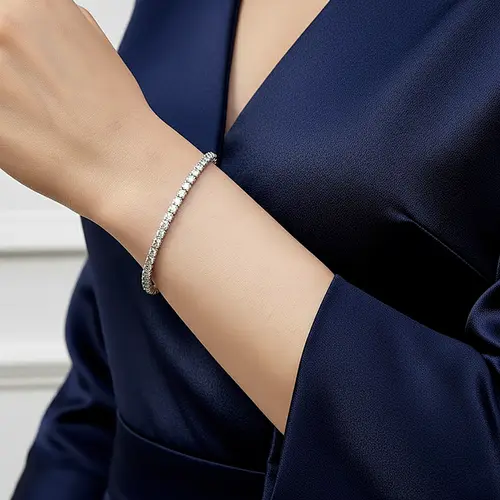 Pulseira de Ouro Branco com Diamantes totalizando 1,0 Ct.