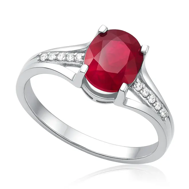 Anel de Ouro Branco com Diamantes e Rubi de 2,36 Cts.