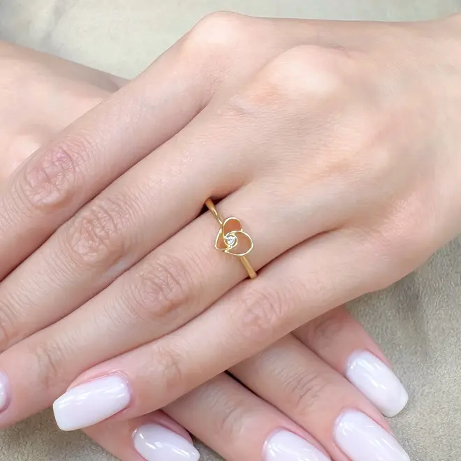 Anel Coração de Ouro Amarelo com Diamante