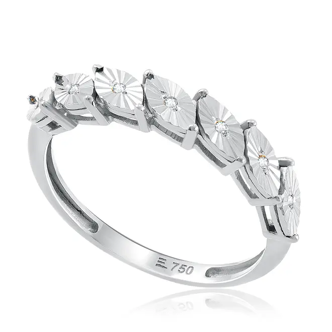 Meia Aliança Navete de Ouro Branco com 7 Diamantes