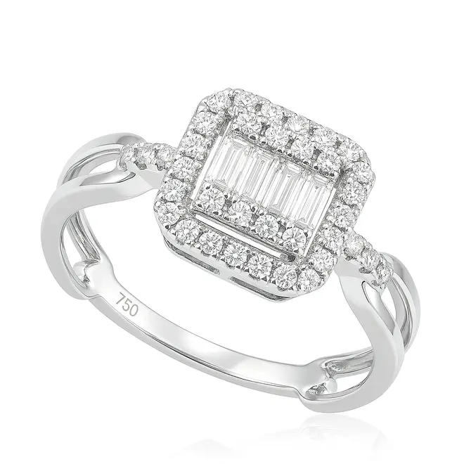 Anel Quadrado de Ouro Branco com Diamantes totalizando 33 pts.