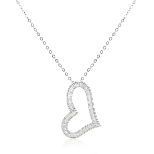 Pingente Coração de Ouro Branco com Corrente e Diamantes totalizando 42 pts.