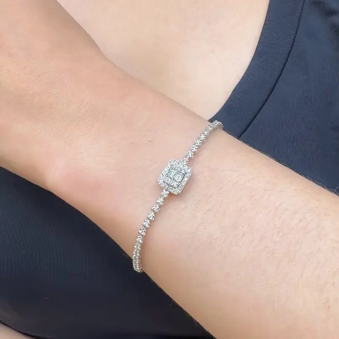 Pulseira Riviera de Ouro Branco com Diamantes totalizando 79 pts.