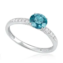 Anel Solitário de Ouro Branco com Diamantes Brancos e Diamante Azul de 1,0 Ct.