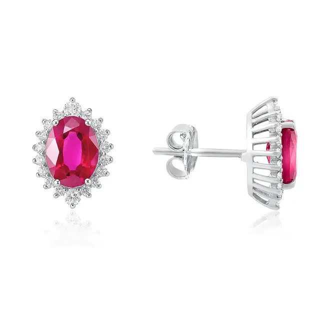 Par de Brincos de Prata com Diamantes de Laboratório e Rubis totalizando 3,4 Cts.