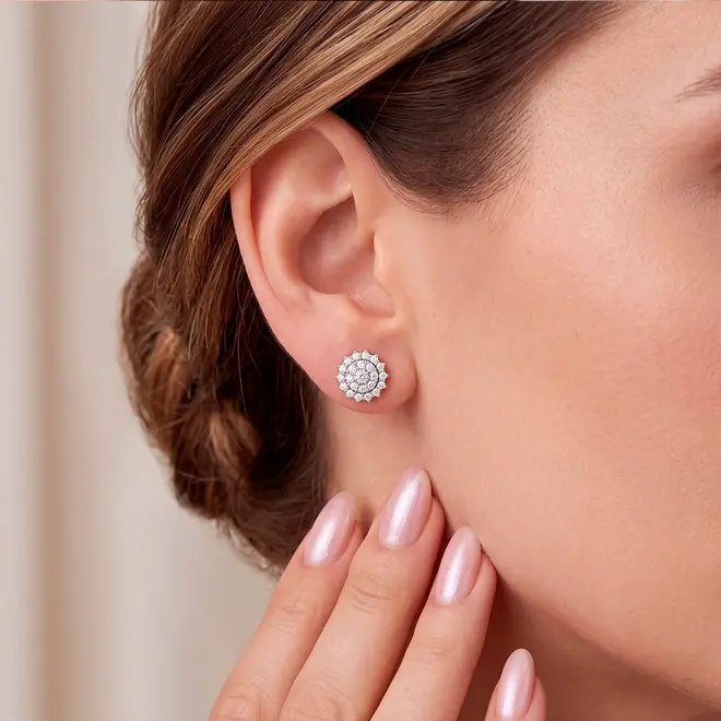 Par de Brincos de Ouro branco com 46 Diamantes