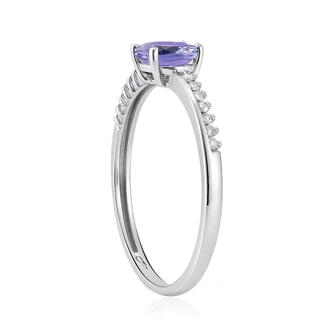 Anel de Tanzanita com 75 Pts com diamantes no aro, ouro branco