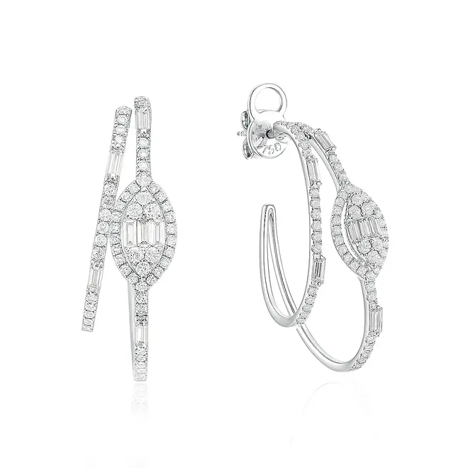 Par de Brincos de Ouro Branco com Diamantes totalizando 1,51 Cts.
