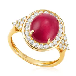Anel de Ouro Amarelo com Diamantes e Rubi Cabochon de 4,89 Cts.