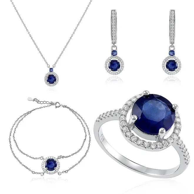 Conjunto Gargantilha, Pulseira, Par de Brincos e Anel de Prata com Cristais e Safiras