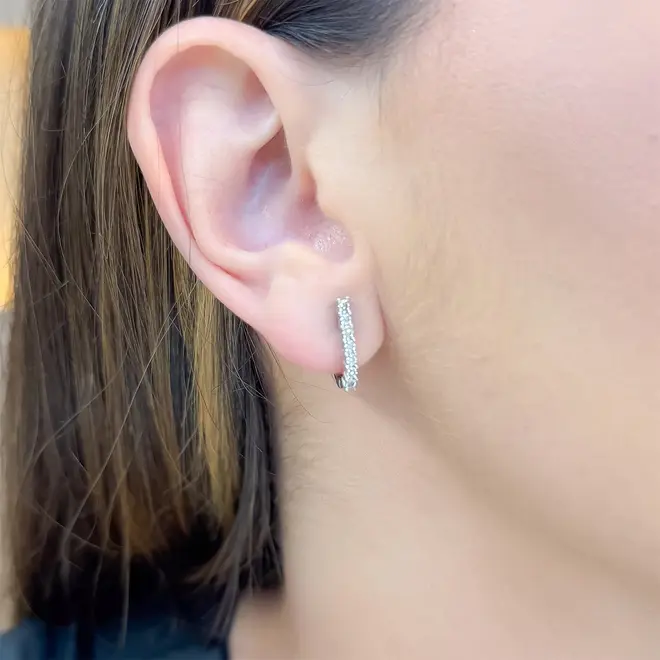 Par de Brincos de Ouro Branco com Diamantes
