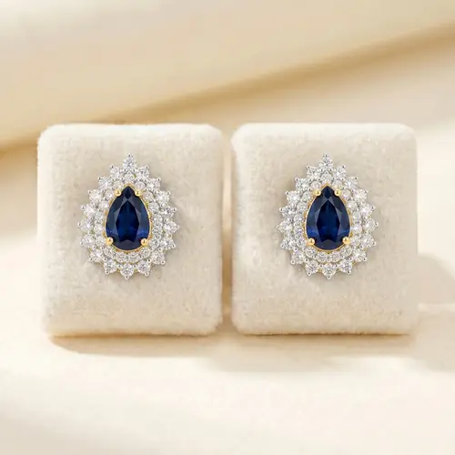 Par de Brincos de Ouro Amarelo com 72 Diamantes e 1 ct em Safiras