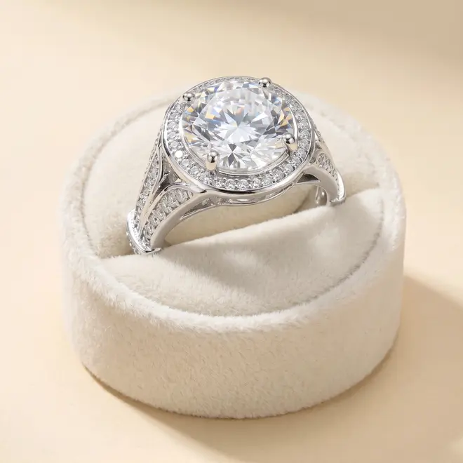 Anel de Prata com Moissanite de 6,0 Cts.